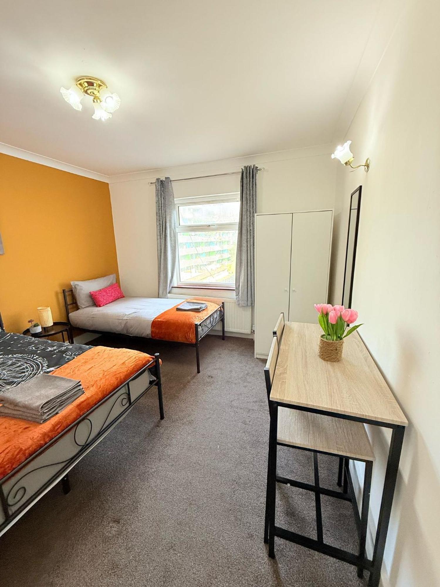 Wembley Rooms Лондон Экстерьер фото