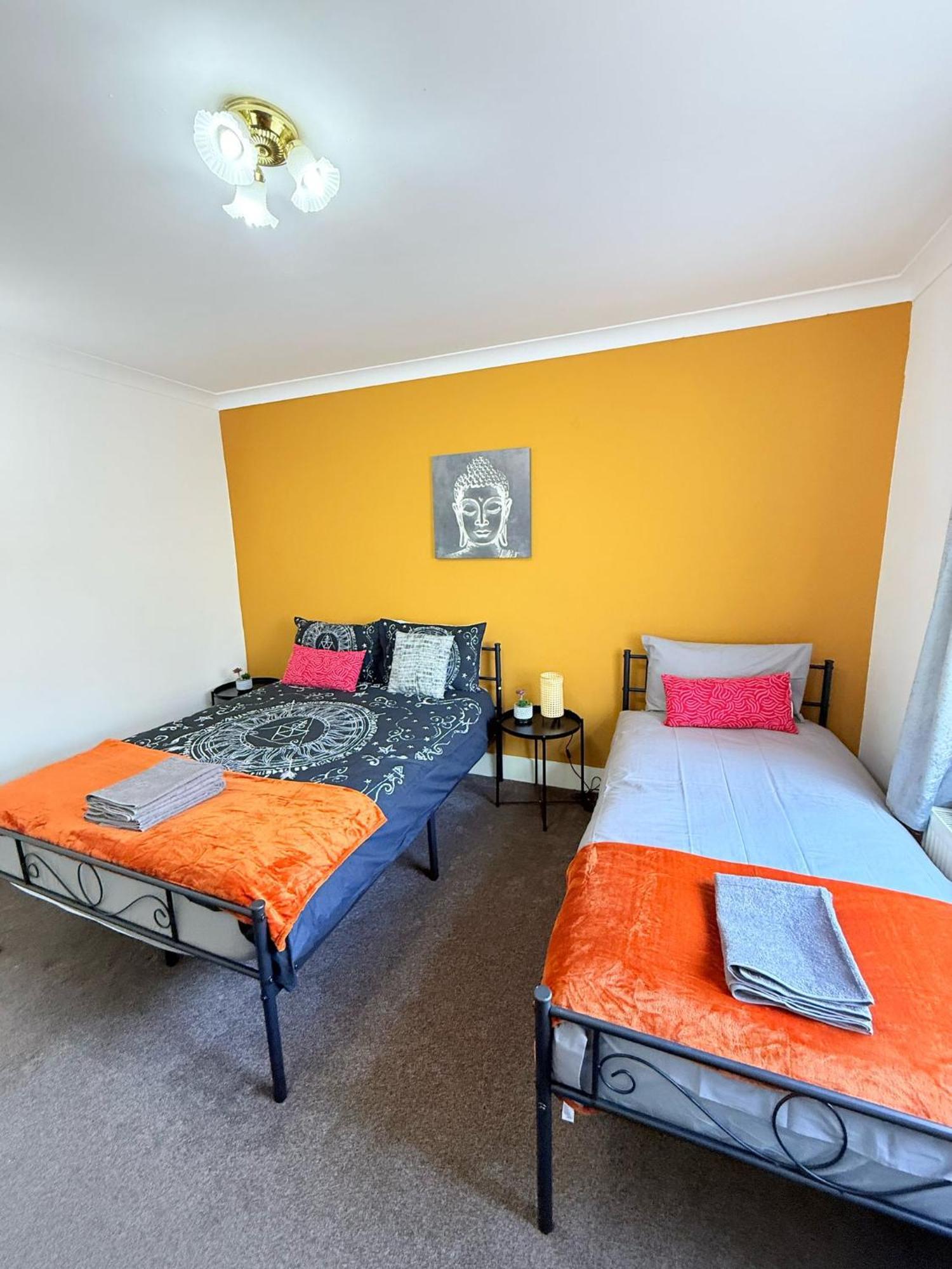 Wembley Rooms Лондон Экстерьер фото