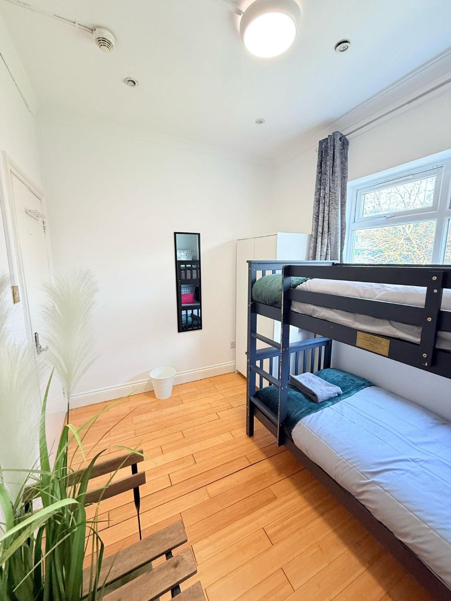 Wembley Rooms Лондон Экстерьер фото