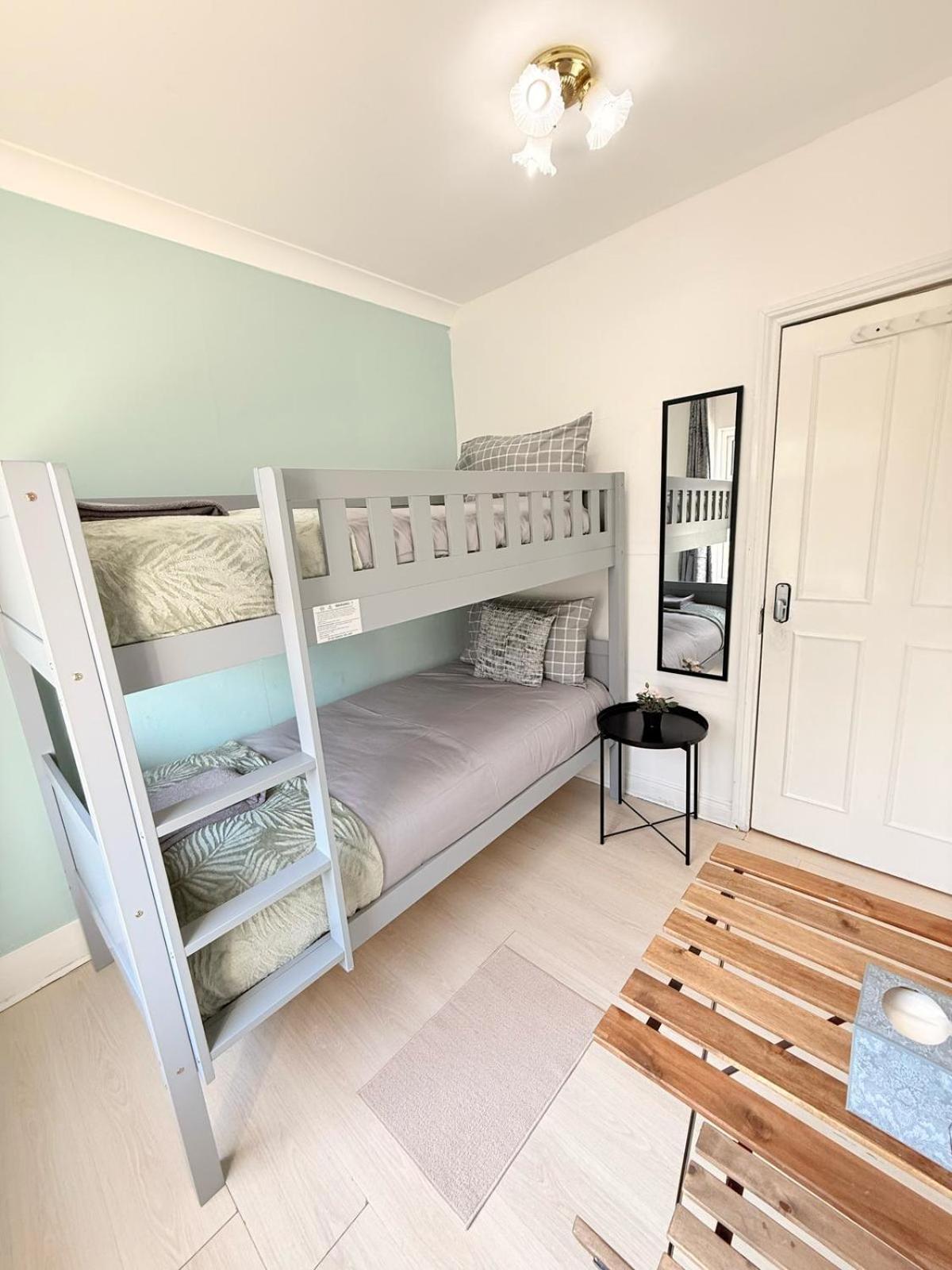 Wembley Rooms Лондон Экстерьер фото