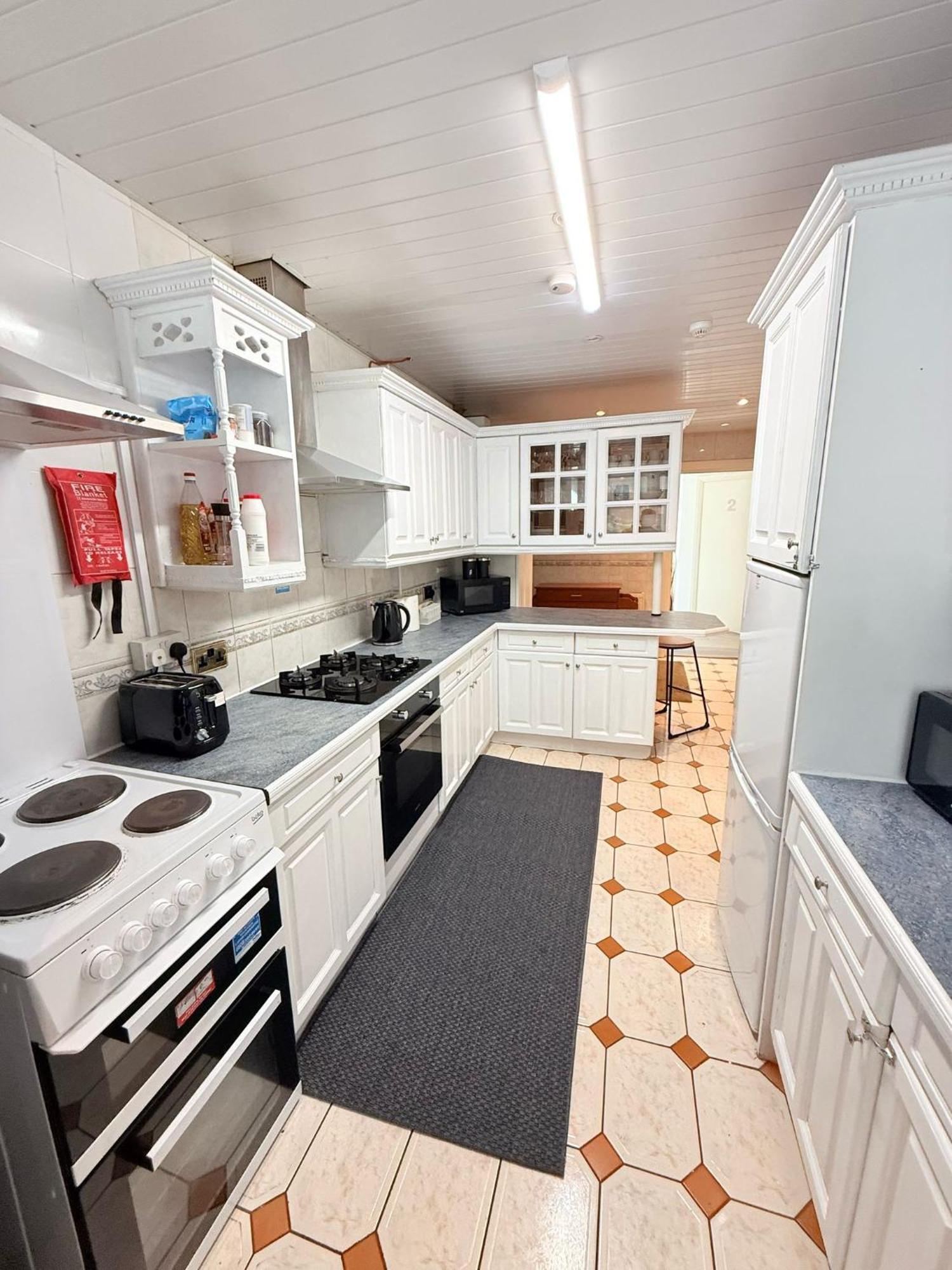 Wembley Rooms Лондон Экстерьер фото