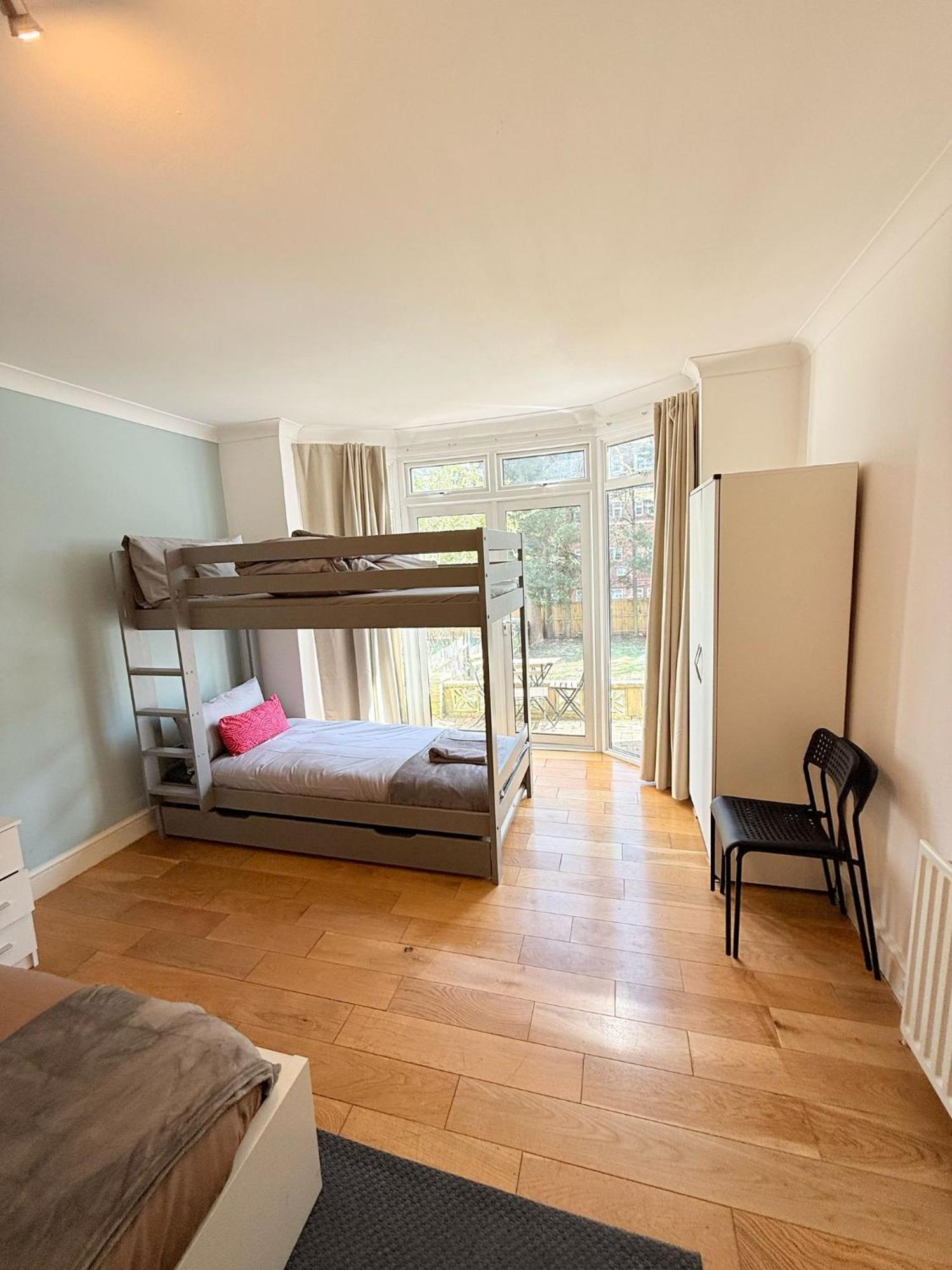 Wembley Rooms Лондон Экстерьер фото